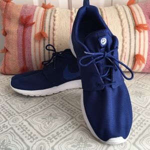 Nike Roshe training sneakers